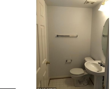 2729 Manhattan Pl - Photo Thumbnail 6