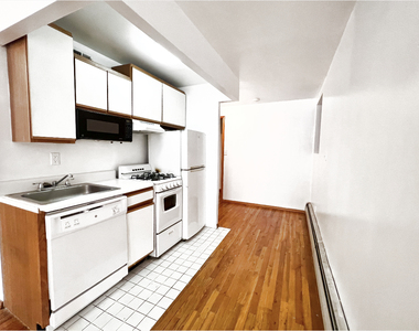 1425 York Avenue - Photo Thumbnail 7