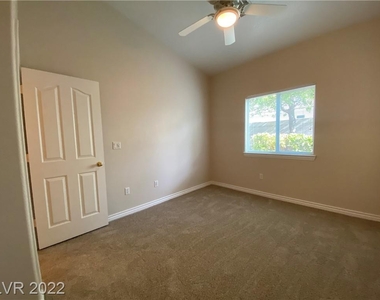 7833 Hidden Village Avenue - Photo Thumbnail 16