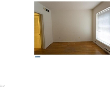 727 Spruce St - Photo Thumbnail 5