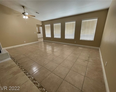 3626 Anya Way - Photo Thumbnail 5