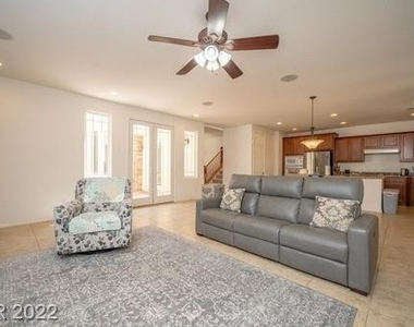 7423 Bretton Oaks Street - Photo Thumbnail 8