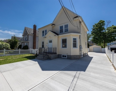 81 Lynbrook Avenue - Photo Thumbnail 2