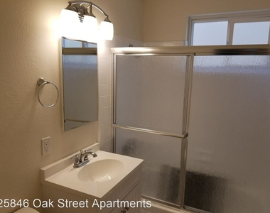 25846 Oak Street - Photo Thumbnail 2