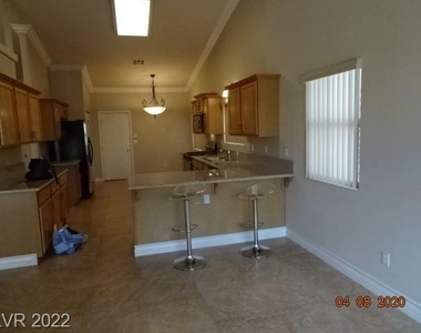 1704 Taraway Drive - Photo Thumbnail 16