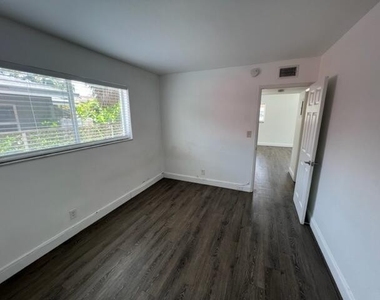 825 Ne 6th Street - Photo Thumbnail 16