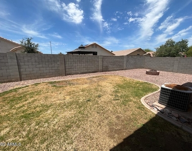 8022 W Joedad Terrace - Photo Thumbnail 4