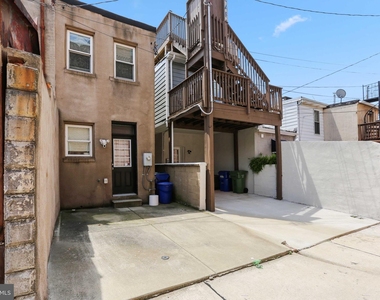 2640 Hudson Street - Photo Thumbnail 6