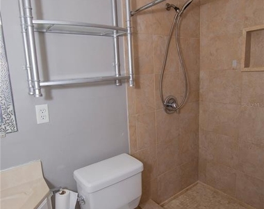 2414 Whitehall Circle - Photo Thumbnail 8