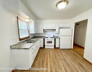 3567-3569 S Chase Avenue - Photo Thumbnail 4