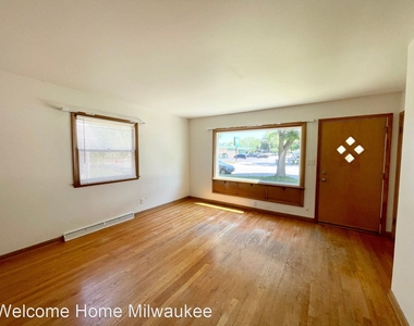 3567-3569 S Chase Avenue - Photo Thumbnail 1