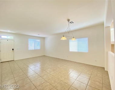 11161 Montagne Marron Boulevard - Photo Thumbnail 6