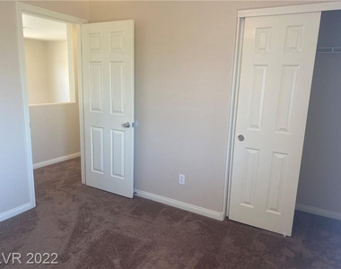 8040 Baldy Mountain Avenue - Photo Thumbnail 15