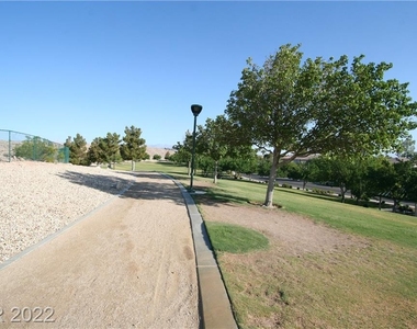 10764 Valencia Hills Street - Photo Thumbnail 46