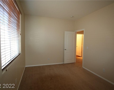 10764 Valencia Hills Street - Photo Thumbnail 33