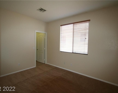 10764 Valencia Hills Street - Photo Thumbnail 31