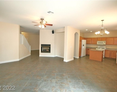 10764 Valencia Hills Street - Photo Thumbnail 8