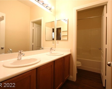 10764 Valencia Hills Street - Photo Thumbnail 26