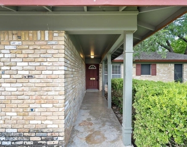 8307  Rockwood Ln - Photo Thumbnail 7