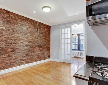 432 East 13th Street - Photo Thumbnail 7