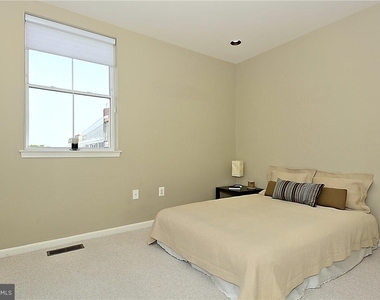 621 N Saint Asaph St #308 - Photo Thumbnail 23