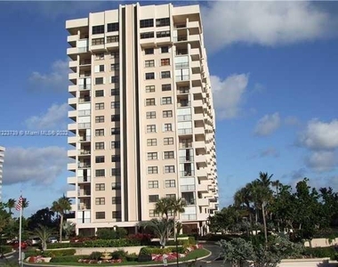 5000 N Ocean Blvd - Photo Thumbnail 0