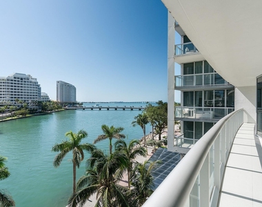 495 Brickell Ave - Photo Thumbnail 0