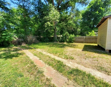 6125 Southern Avenue - Photo Thumbnail 10