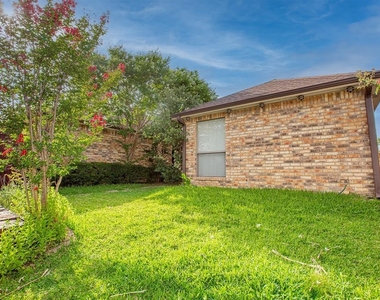 619 Stone Canyon Drive - Photo Thumbnail 14