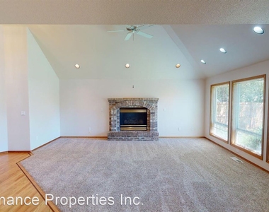 17190 Sw Watercrest Court - Photo Thumbnail 5