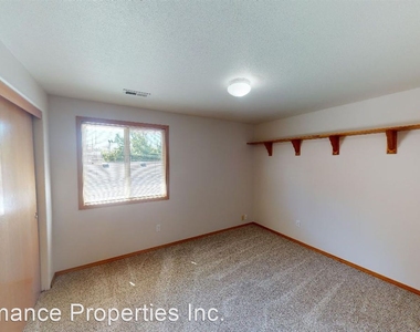 17190 Sw Watercrest Court - Photo Thumbnail 15