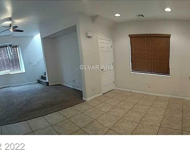 10571 Mann Street - Photo Thumbnail 2