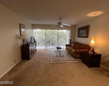 8421 Lagos De Campo Blvd - Photo Thumbnail 7