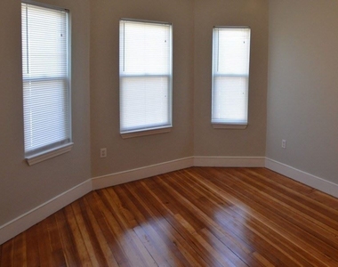 28 Taft St Apt 2 - Photo Thumbnail 8