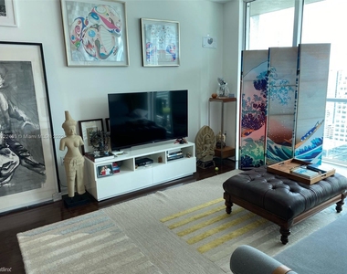 500 Brickell Ave Apt 3604 - Photo Thumbnail 6