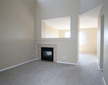 7225 Amber Ridge Dr. - Photo Thumbnail 6