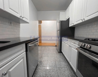 664 West 163rd Street - Photo Thumbnail 4