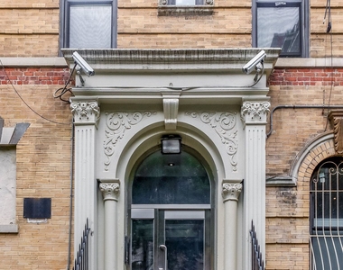 961 Columbus Avenue - Photo Thumbnail 10