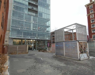 209 E Washington St - Photo Thumbnail 23