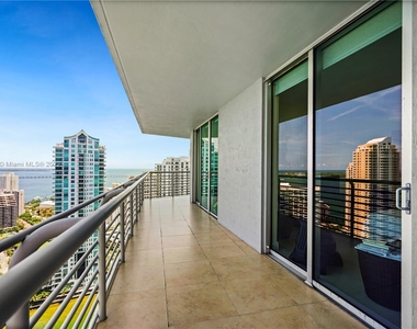 325 S Biscayne Blvd - Photo Thumbnail 29