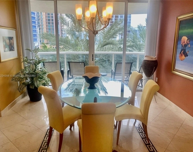 17555 Collins Ave - Photo Thumbnail 34