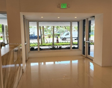 6450 Collins Ave - Photo Thumbnail 6