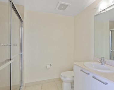 16275 Collins Ave - Photo Thumbnail 13