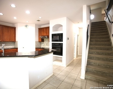 1410 Camden Cove - Photo Thumbnail 9