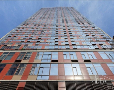 111 Lawrence Street - Photo Thumbnail 6