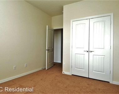 504 Cerrito Cv - Photo Thumbnail 22