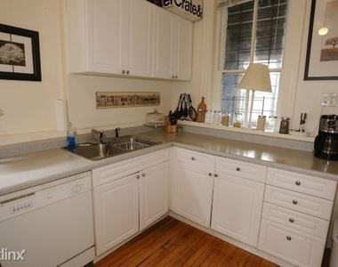 2031 W. Moffat, Unit 2 - Photo Thumbnail 2