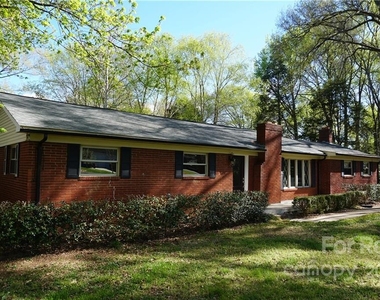 315 Plaza Drive - Photo Thumbnail 1