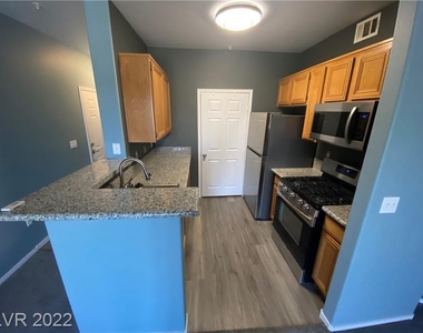 7107 South Durango Drive - Photo Thumbnail 10