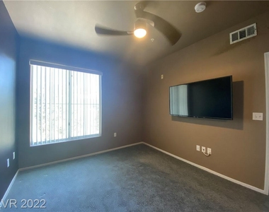 7107 South Durango Drive - Photo Thumbnail 15